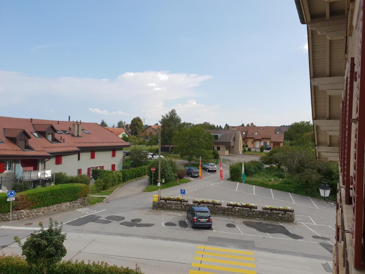 Auberge De Ballens Esterno foto