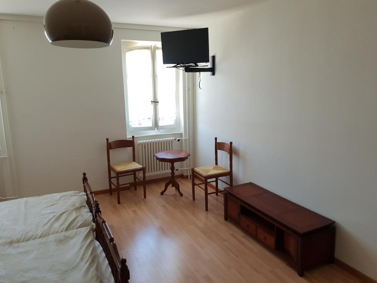 Auberge De Ballens Esterno foto