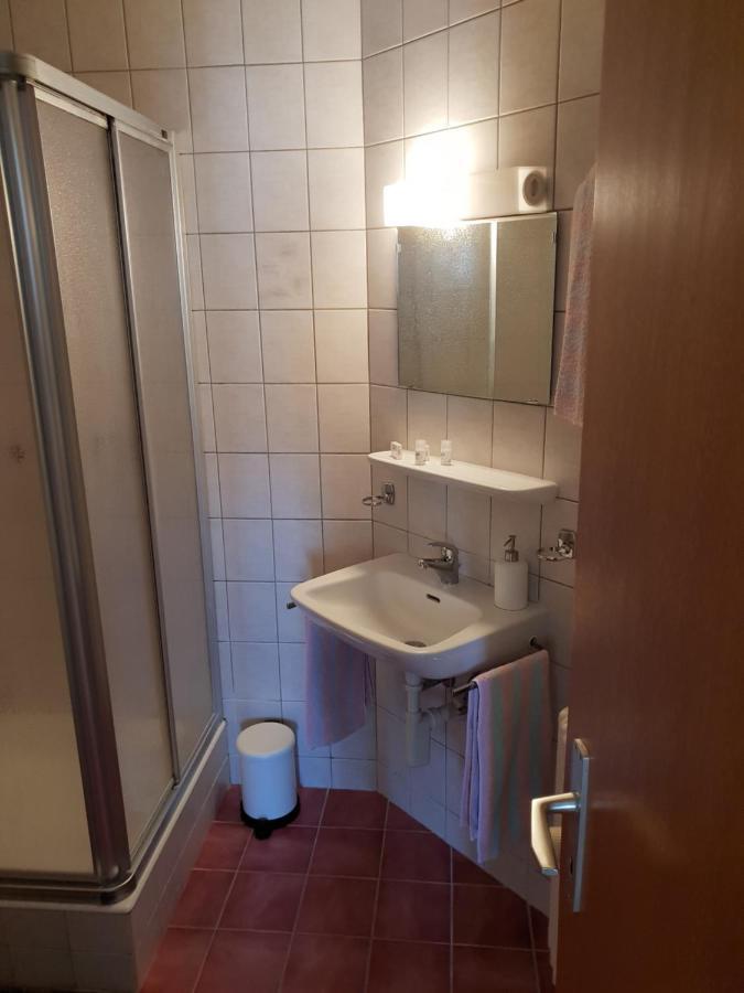 Auberge De Ballens Esterno foto