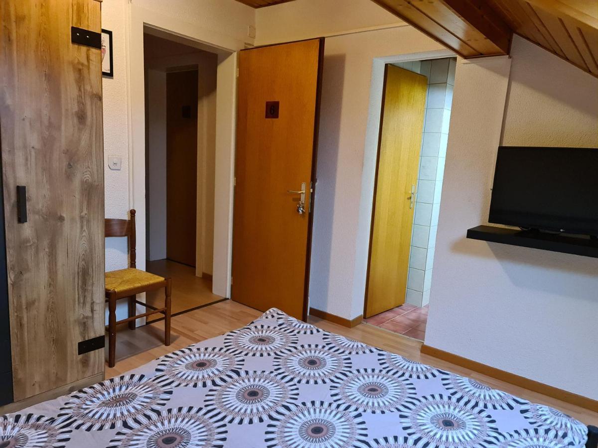 Auberge De Ballens Esterno foto