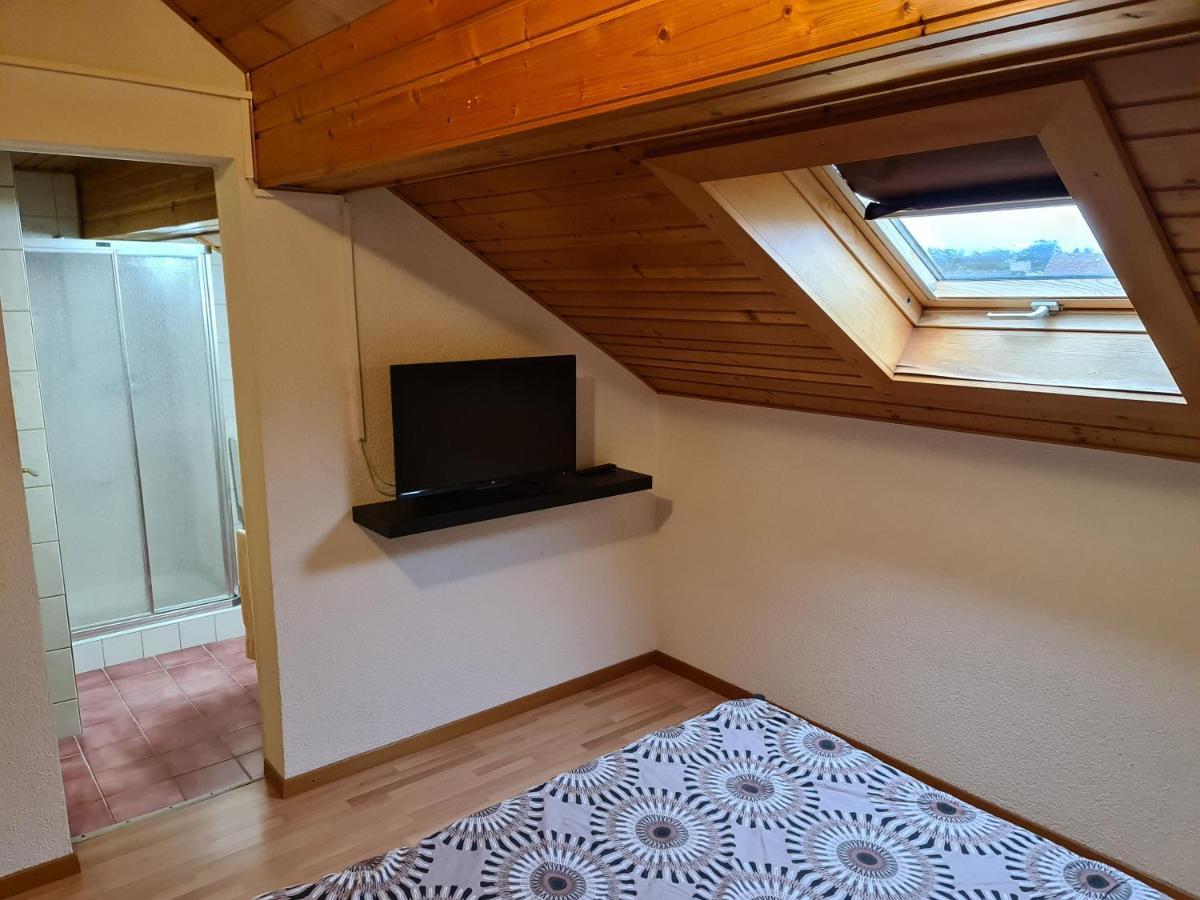 Auberge De Ballens Esterno foto